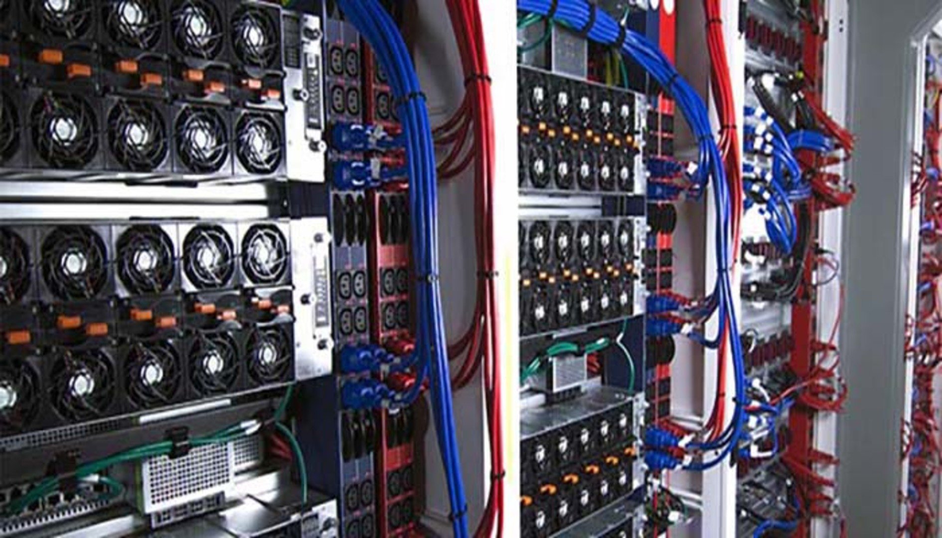 A Guide To Power Distribution Units In Datacentre Server Racks