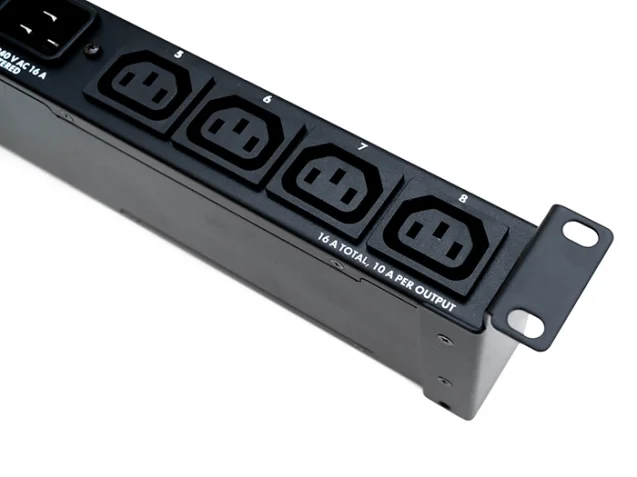 Smart PowerPDU-8QS PDU with Metered Outlets